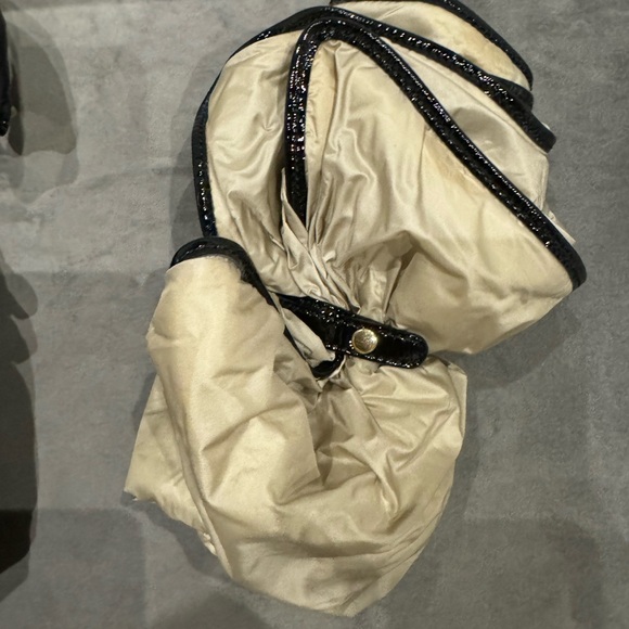 Tod’s Pashmy Diaper Bag- Black - Picture 7 of 16